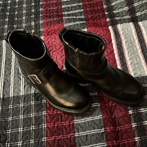 Women’s Harley Davidson boots - low healed
